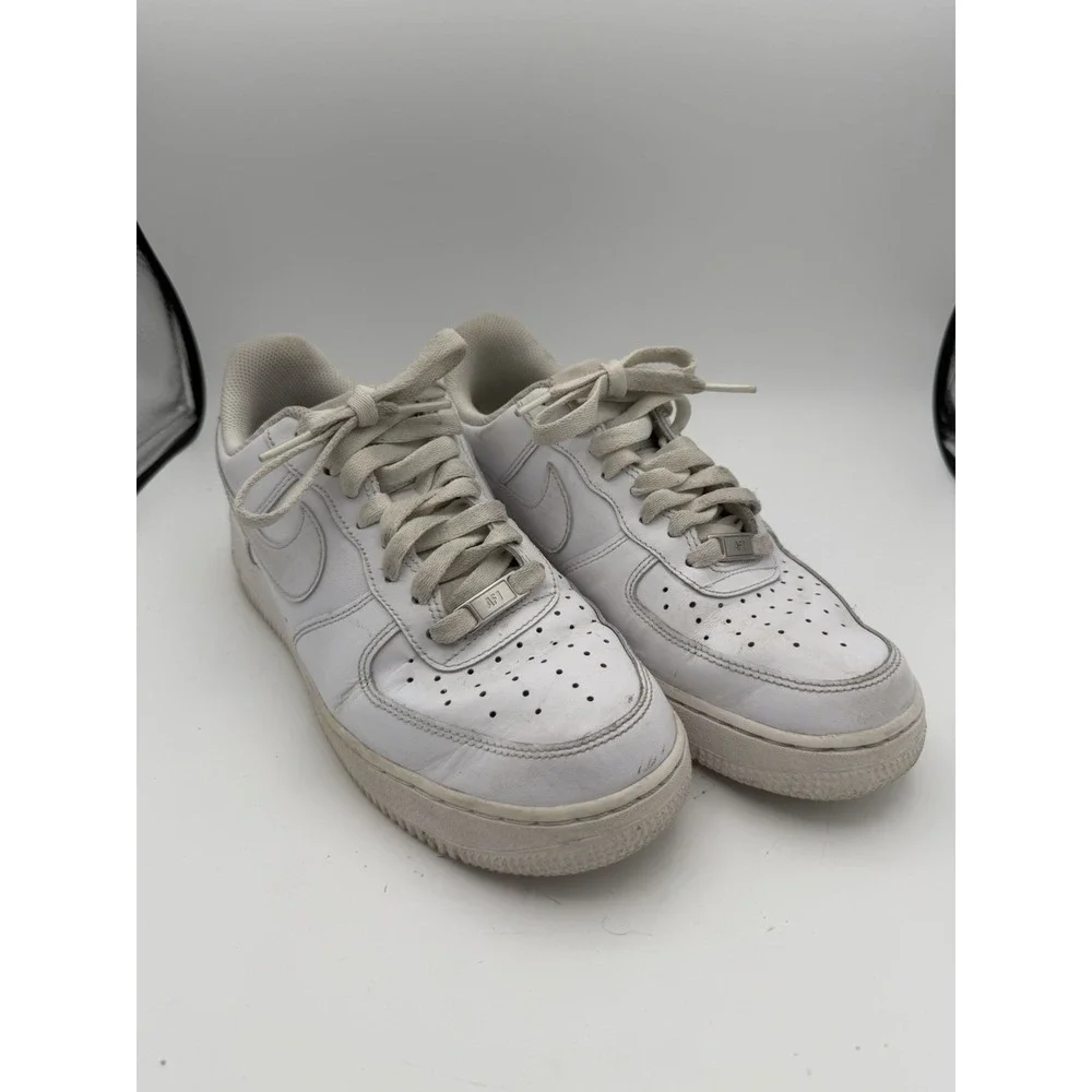 Nike Air Force 1 '07 DD8959-100 White Leather Sneakers Men's Size 9 Shoes.  1774